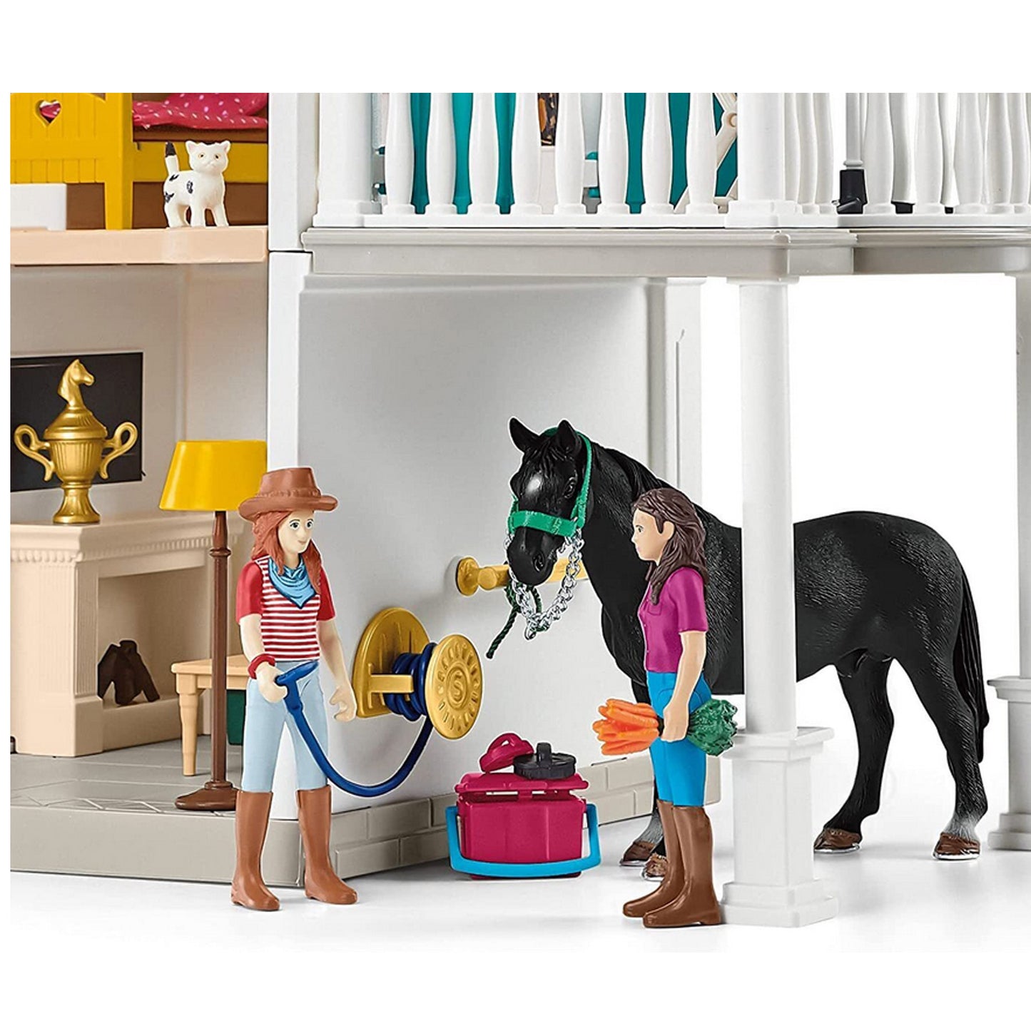 Schleich Horse Club Large Lakeside Country House and Stable inc Figures and Furniture 42551