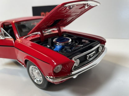 Maisto 1:18 Ford Mustang v8 GT Cobra Jet 428 V8 1968 Red SE Edition