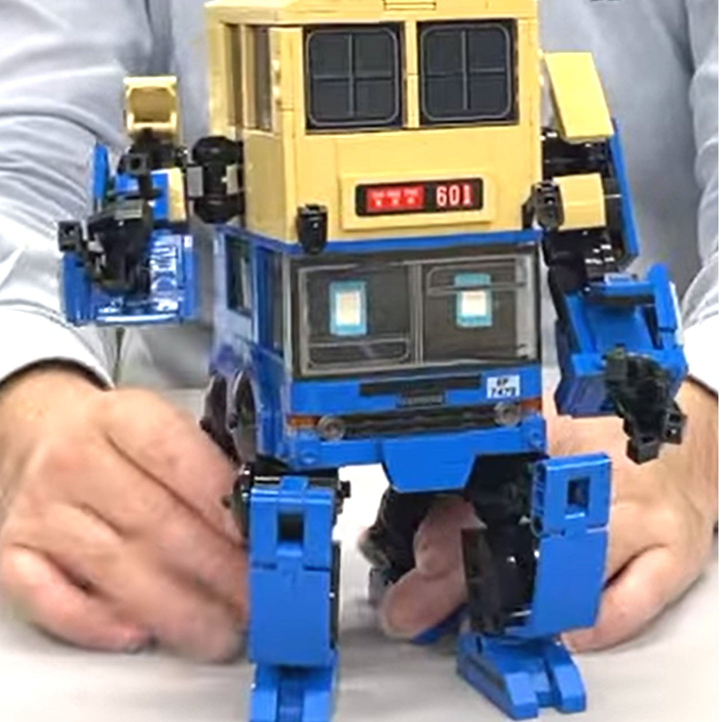 Kalos Hong Kong Machines Robot Bus CMB Dennis Building Block Set 786pcs 14+